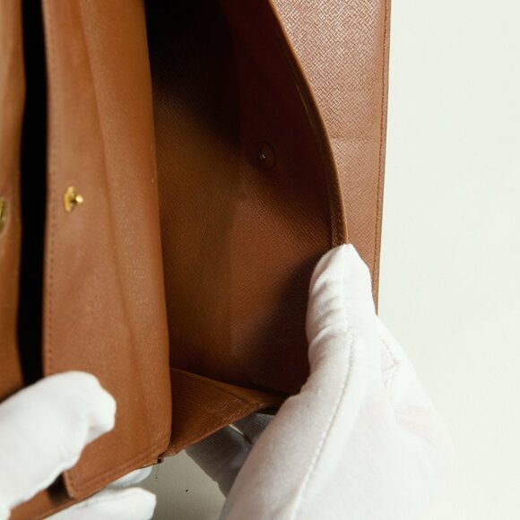 Louis Vuitton Monogram International Wallet - Picture 7 of 11
